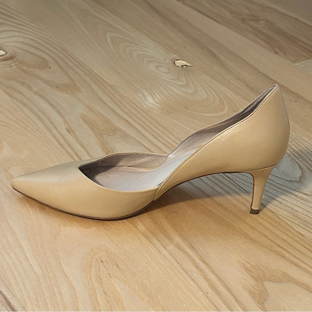 Louise et Cie Cream Leather Heels with Pointed Toe and 2.5 inch Heel